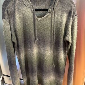 Tribal Women's Gray Gradient V-Neck Top